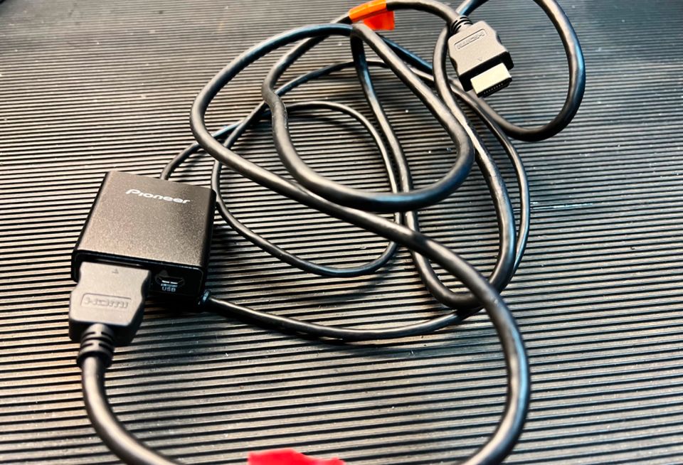 Pioneer USB HDMI Adpater C1-1581MHK-2 in Leipzig