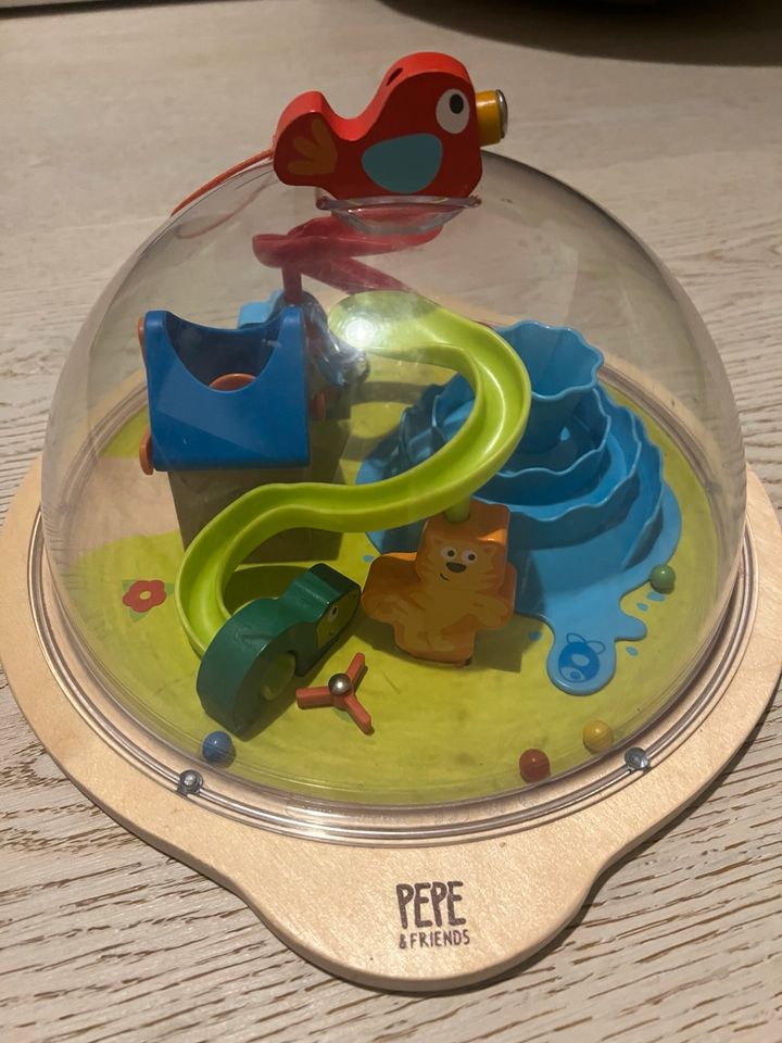 Kugelspiel Erlebniskuppel von Hape für kleine Kinder in Bremen