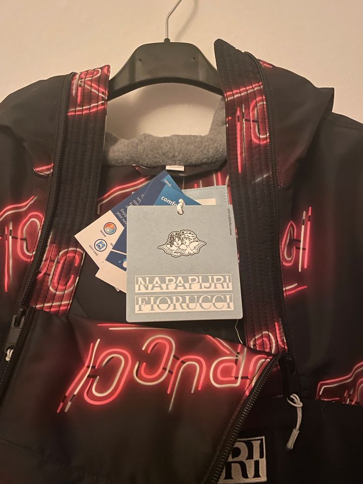 Napapijri X Fiorucci Windbreaker black neon M - neu in Hamburg