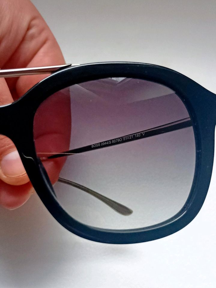 Damen Hugo Boss Sonnenbrille in Leimen