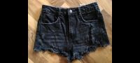 schwarze Damen-Jeans-Shorts Gr. 34 v. ZARA Niedersachsen - Jade Vorschau