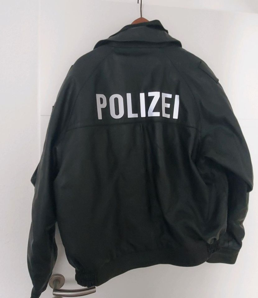 Polizei Lederjacke Leder Polizeijacke Größe 52 wie neu in Wathlingen