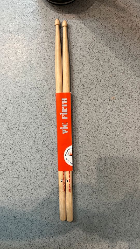 Verschiedene ungenutzte Drumsticks | Vic Firth Pro Mark Vater in Asperg