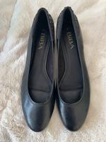 BiBA Ballerina Schwarz Ballerinas Damenschuhe echt Leder Gr41 Neu Nordrhein-Westfalen - Moers Vorschau