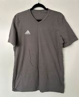 Adidas T-Shirt grau mit V-Ausschnitt Nordrhein-Westfalen - Dinslaken Vorschau