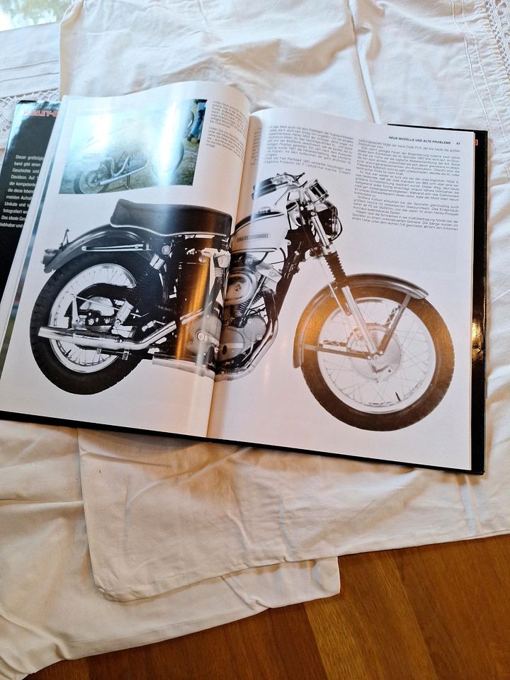 Buch Harley Davidson in Nassenfels