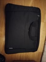 sehr gut erhaltene Laptoptasche aus Polyester in schwarz. München - Laim Vorschau