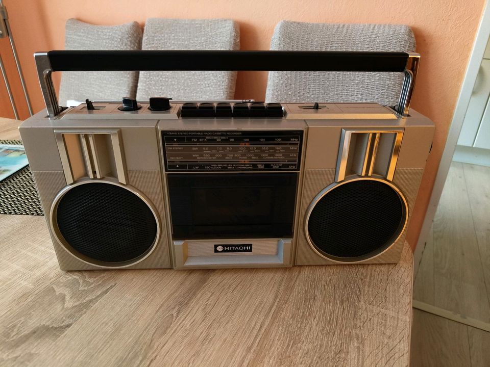 HITACHI TRK-6801E (Kassettenrekorder, Boombox) 80's VINTAGE in Kinderhaus