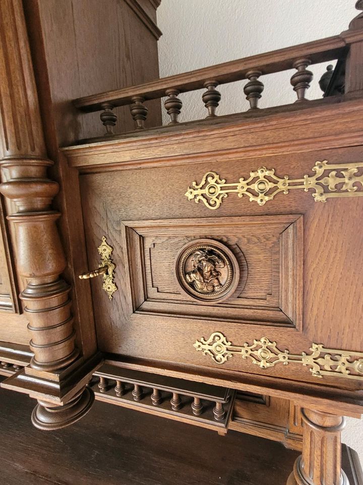 Schrank Buffet Anrichte Antik Gründerzeit Jugendstil Antiquität in Homburg