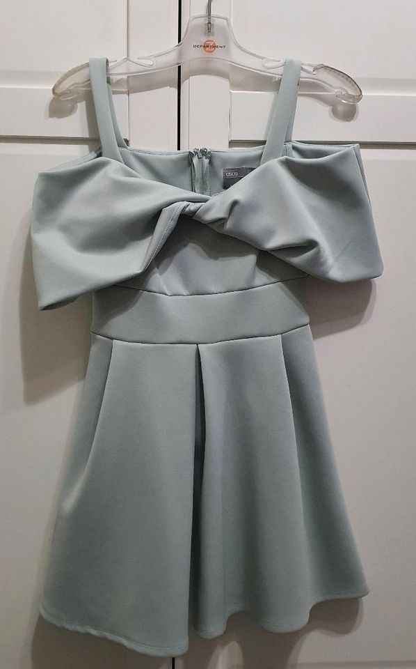 Ungetragenes, süßes Abendkleid in hellblau, Größe 38 von ASOS in Obertshausen