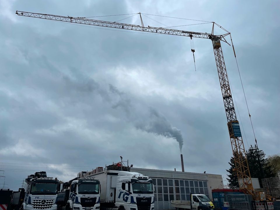 Liebherr 50K, Turmdrehkran, Untendreher, Baukran in Mainaschaff