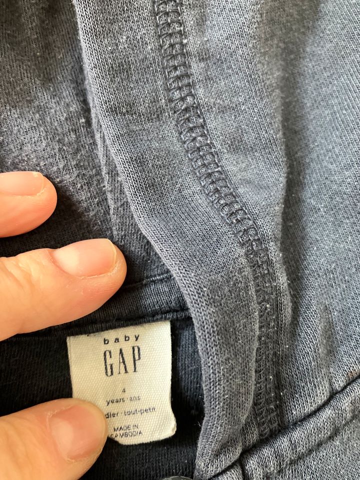 Gap Sweatjacke 4 Jahre 98-104 dunkelblau in Mönchengladbach