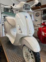 NEU Vespa Sprint x Justin Bieber 50 4T Euro 5 weiß Roller Freiburg im Breisgau - Altstadt Vorschau