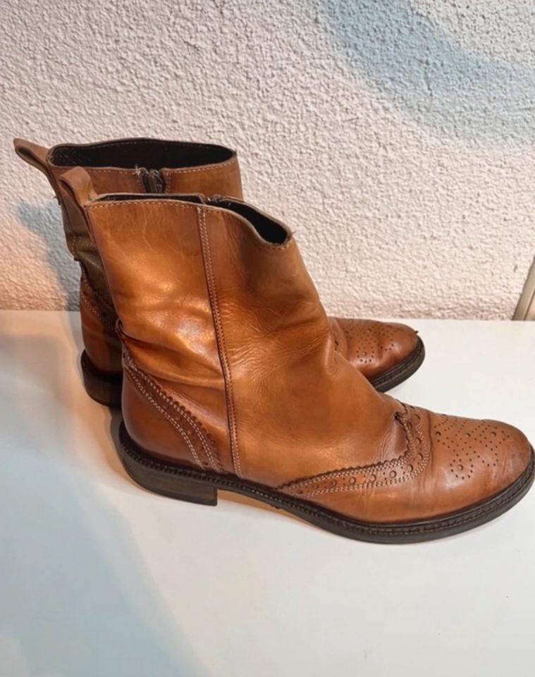 Stiefel braun Absatz Schuhe Leder in Dresden