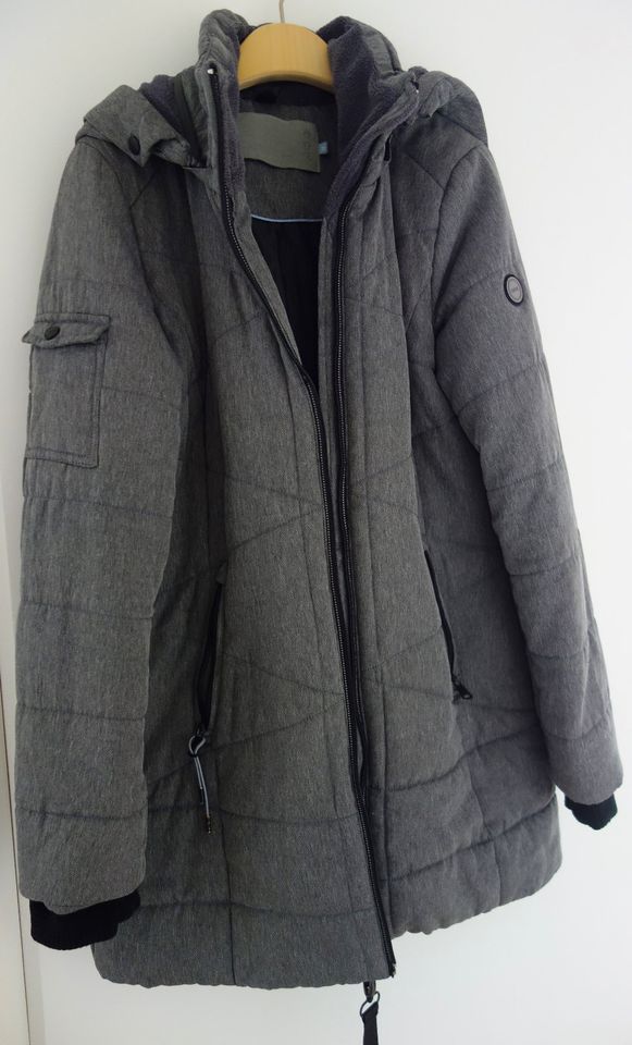 CECIL Warme Winterjacke Grau gesteppt, schwarze Akzente Gr. M in Hannover