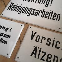 DDR Emailleschild Achtung Reinigungsarbeiten Schild Alt Vintage Sachsen - Göda Vorschau