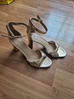 Schuhe mit Absatz 8 cm gold H&M sehr bequem Bayern - Moorenweis Vorschau