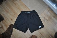 ADIDAS Herren Shorts Gr. M Sport Hose Fussball VERSENDE Wandsbek - Hamburg Jenfeld Vorschau