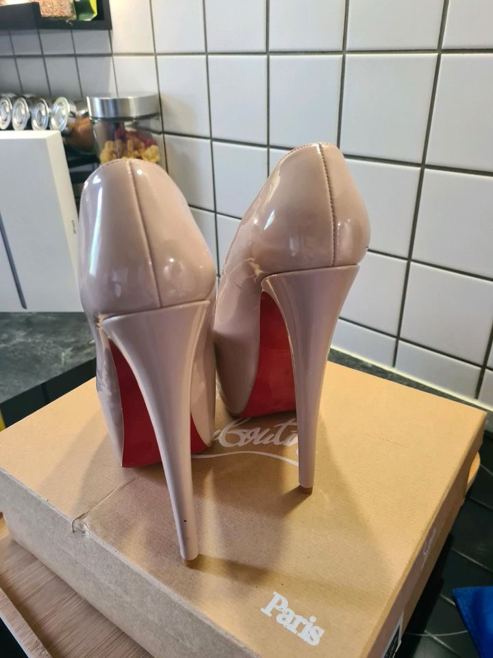 Louboutin heels in Jüchen