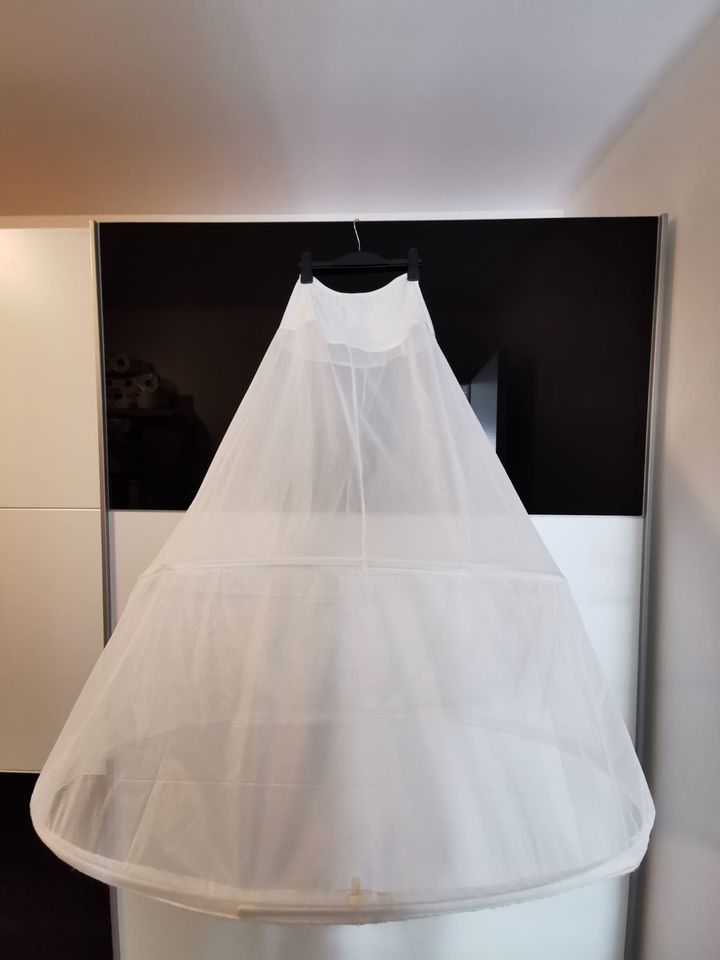 Reifrock für  Brautkleid Größe 40/L in Schelklingen