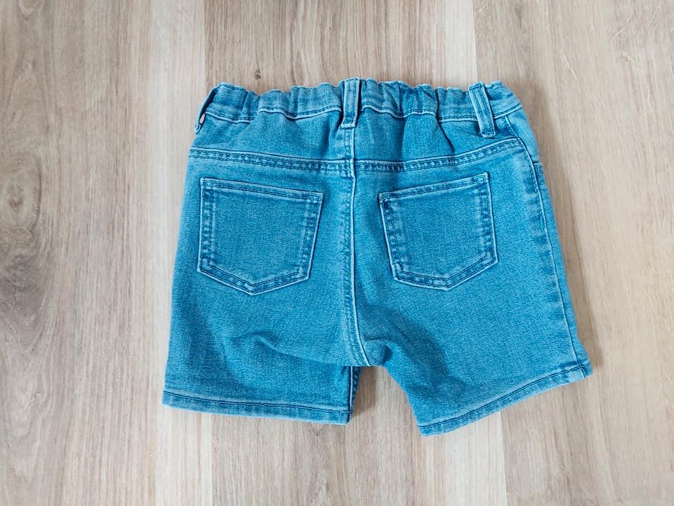 Jeans-Shorts / Kurze Hose NEU Größe 98 in Bodenheim