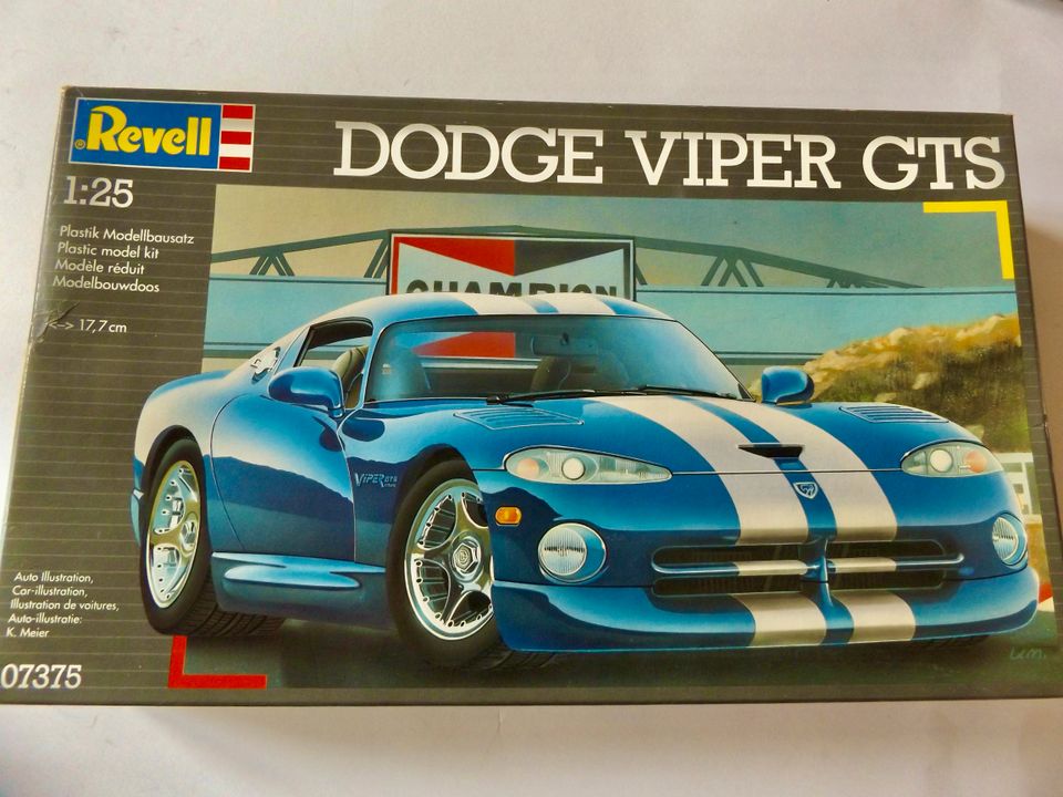 Revell Dodge Viper GTS 1/25 Bausatz 07375 in Hamburg
