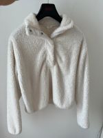 Weicher weißer Kuschelpullover Gr. XS Friedrichshain-Kreuzberg - Friedrichshain Vorschau