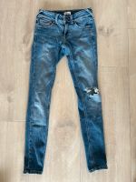 Tommy Hilfiger Jeans 26/32 Niedersachsen - Wendeburg Vorschau