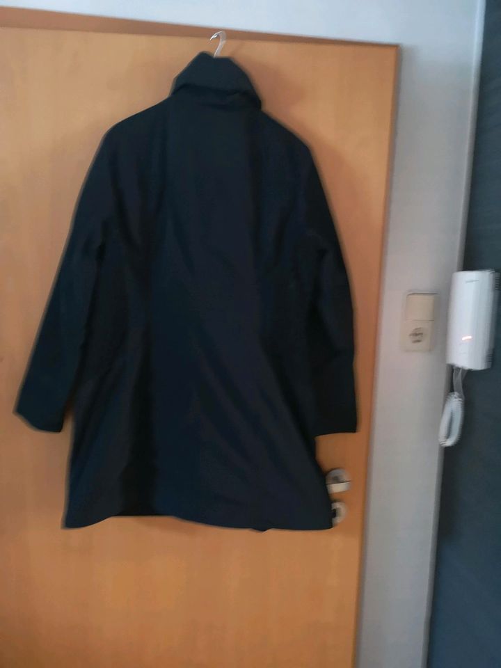 Schwarze Damen Jacke in Merzig