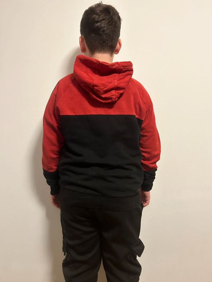 Fila Pullover rot schwarz Hoodie Größe S Pulli in Nürnberg (Mittelfr)