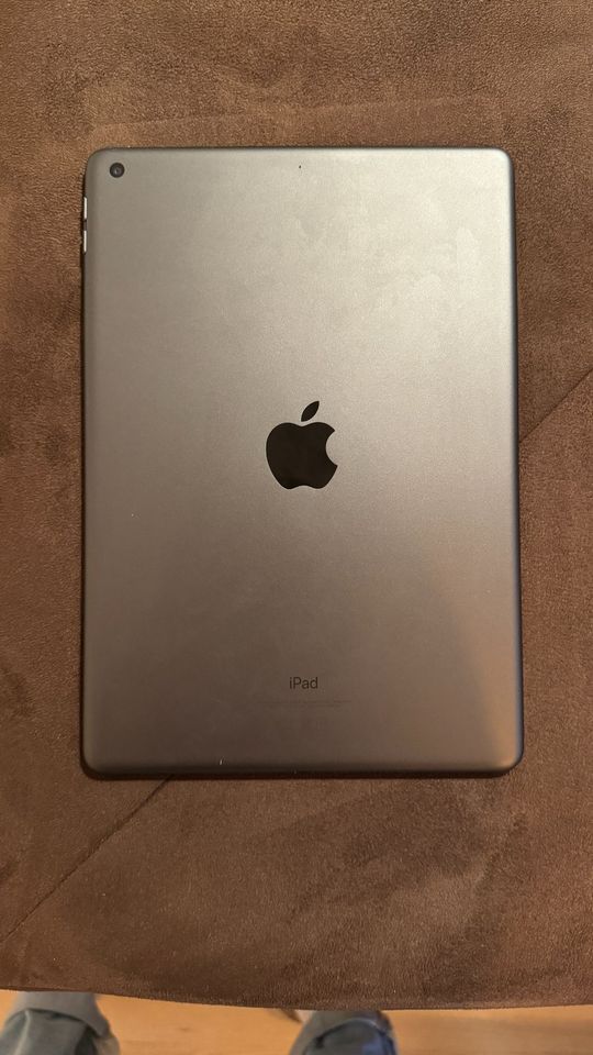 Apple Ipad 7 9,7" 2017 in Nürnberg (Mittelfr)