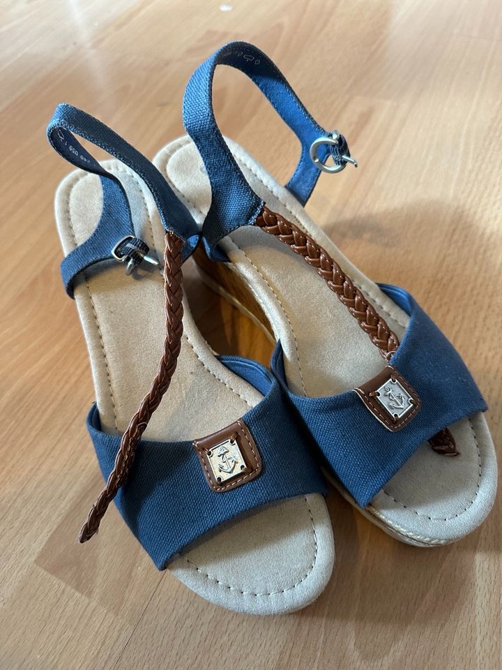 Sandalen blau Keilabsatz Graceland in Köln