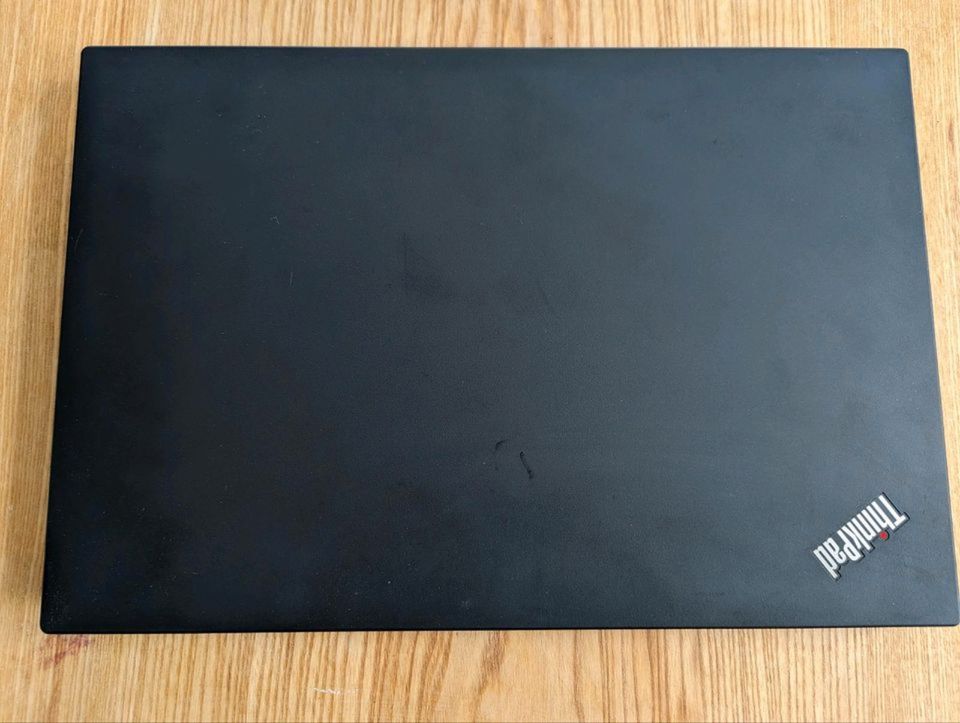 Lenovo ThinkPad P15s 15 Zoll 16GB RAM i7-10610U Laptop in Apen