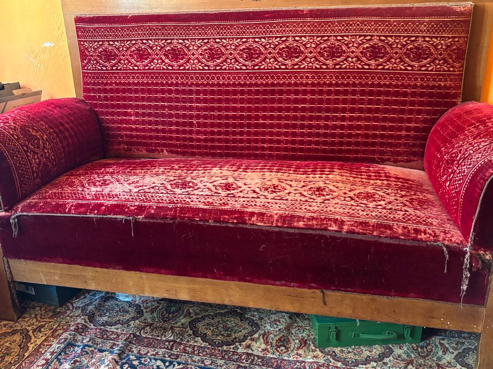 Vintage Sofa in Leipzig