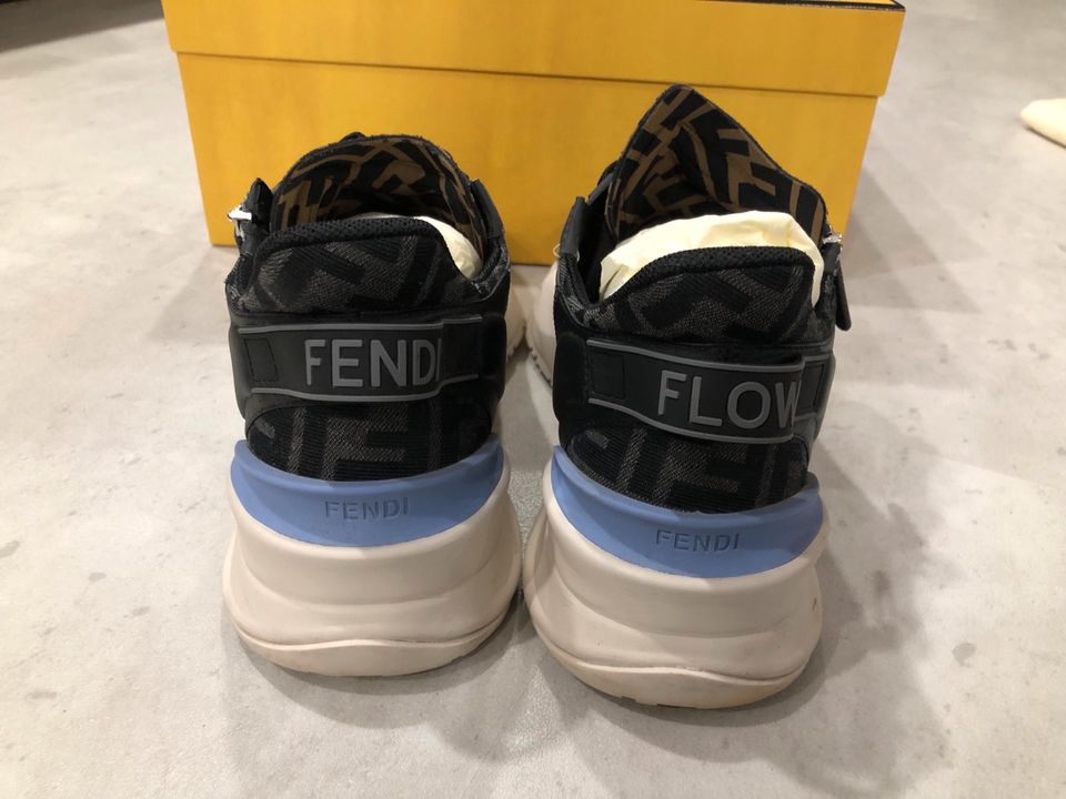 FENDI FLOW Gr8 sehr gut Zustand mit Rechnung in München