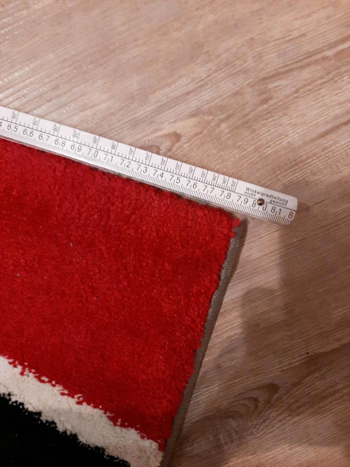 Teppich rot schwarz weiß in Dischingen