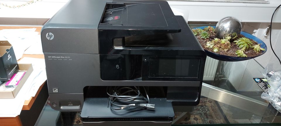 HP Officejet Pro 8620 incl 5 Schwarz und 3 Magenta Patronen in Alsdorf