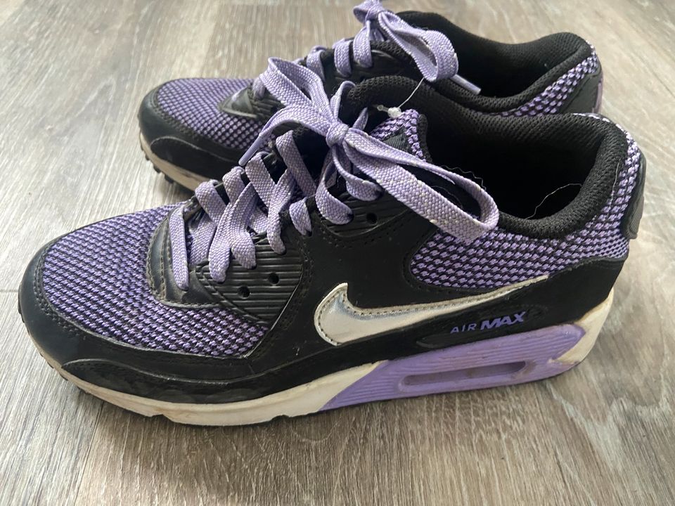 Nike Air Max schwarz/lila Gr. 37,5 in Bayreuth