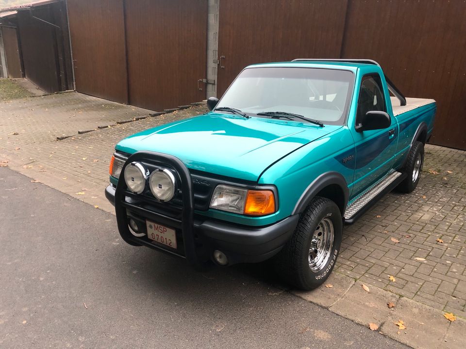 Ford Ranger STX Pickup Oldtimer in Gräfendorf