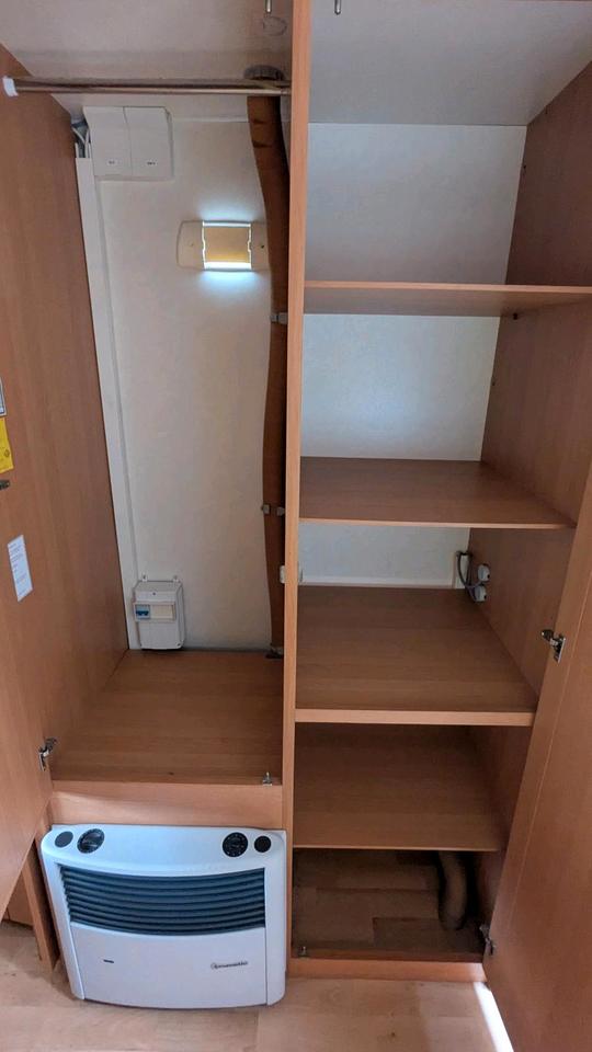 Wohnwagen mit Vorzelt Knaus Azur 500 FU französisches Bett, TV in Würzburg