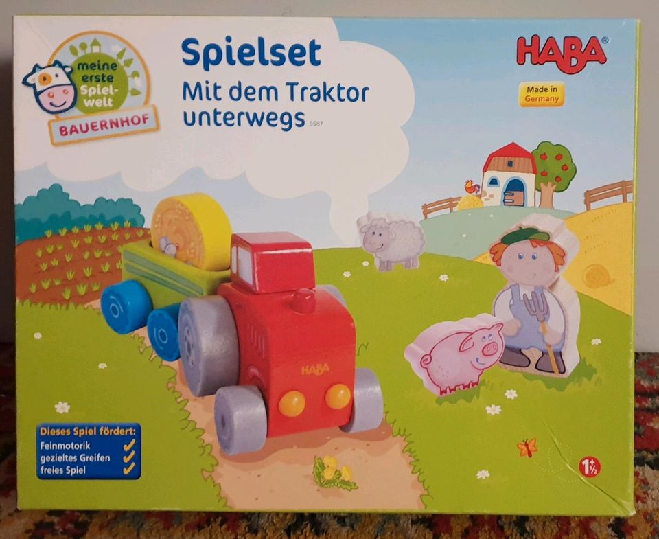 Haba Holzspielzeug Bauernhof Wiesenglück und Holztraktor Spiel in Bayreuth