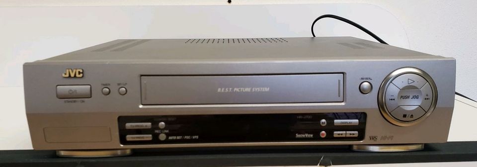 Video Cassette Recorder mit Fernbedienung / JVC HR - J700 in  Nordrhein-Westfalen - Höxter | Weitere TV & Video Artikel gebraucht kaufen  | eBay Kleinanzeigen ist jetzt Kleinanzeigen