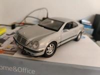 Mercedes Benz CLK 1:18 Modellauto Anson sehr guter Zustand Niedersachsen - Wesendorf Vorschau