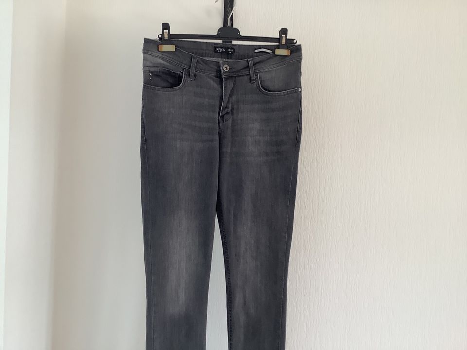 Jeans von De Facto in Schwabmünchen