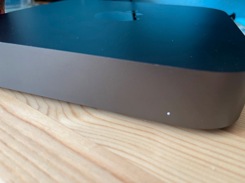 Mac Mini 2018 Intel i3 8GB RAM spacegrau in Berlin