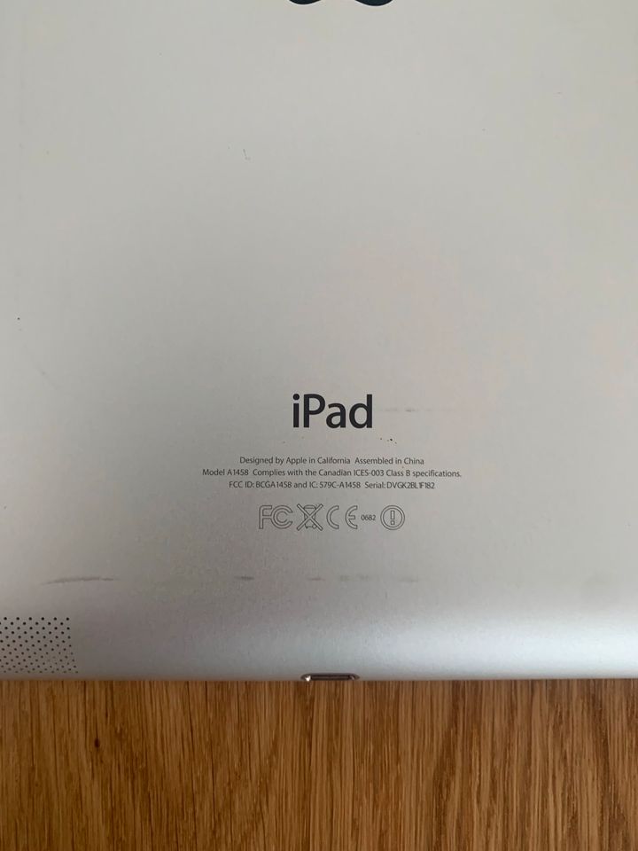 iPad Air 2013/2014 (Silber, 16 GB) in Tübingen