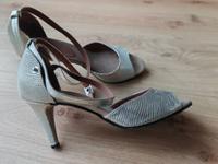 Rumpf Premium Tanzschuhe Leder goldfarben Gr.39 Absatz 8 cm Brandenburg - Hennigsdorf Vorschau