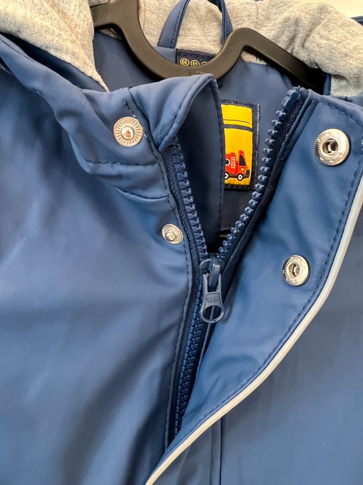 Neuwertiger Windbreaker/ Kinderjacke Größe 104 Feuerwehr in Lehre