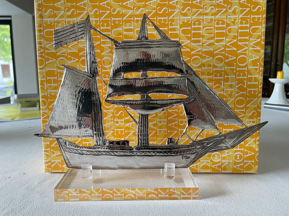 Handmade Silver Segelschiff auf Plexiglassockel in Neuss