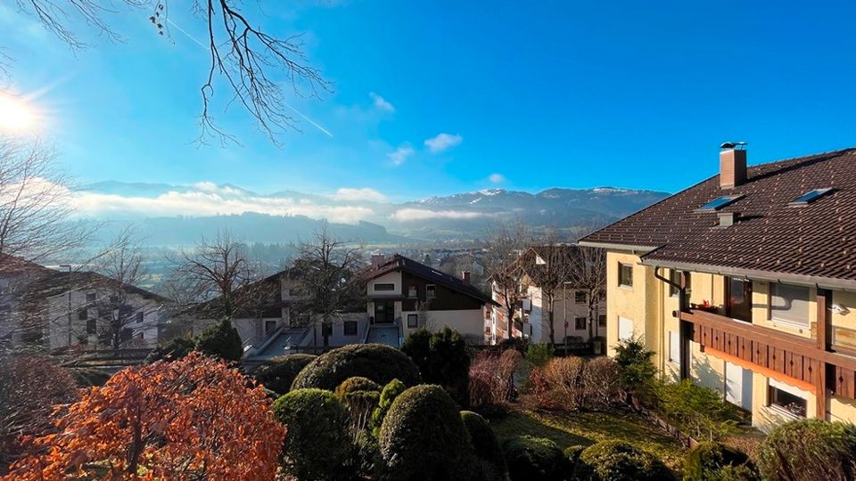 Alpenländischer Stil am Bergeshang in Sonthofen